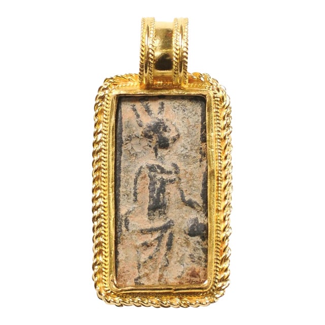 Antique A Roman Priest seal pendant set in 21K gold For Sale