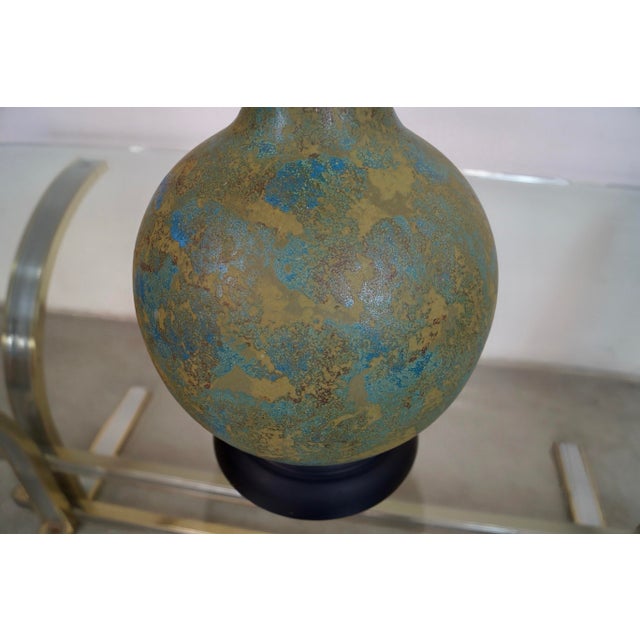 Wood 1960’s Mid-Century Modern Pottery Ceramic Table Lamp For Sale - Image 7 of 12