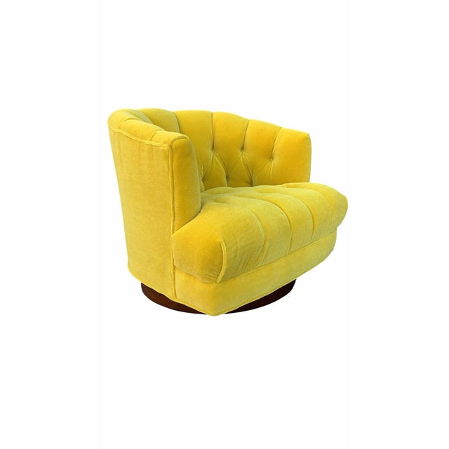 Harvey Probber Mid Century Modern Harvey Probber Style Tufted Barrel Back Swivel Lounge Chair Newly Reupholstered For Sale - Image 4 of 9