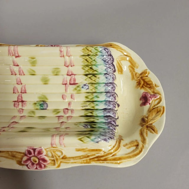 1900 - 1909 Circa 1900 French Majolica Asparagus Server With Hand-Painted Cradle & Floral Rim For Sale - Image 5 of 11