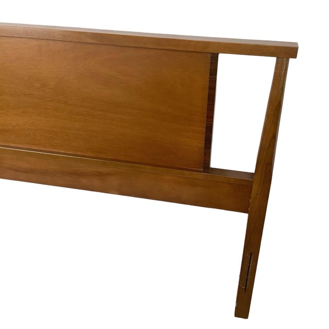American of Martinsville Mid-Century Modern Walnut Headboard, Vintage Full Size For Sale - Image 4 of 12