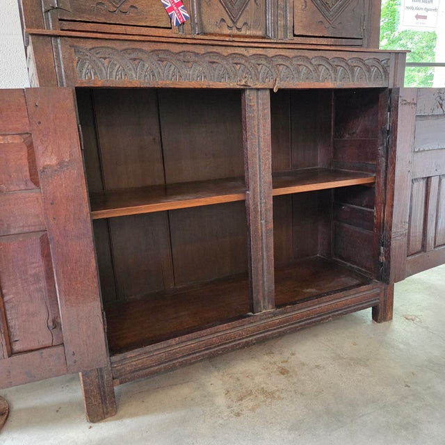 English 17th-Century Carved Oak Court Cupboard For Sale - Image 4 of 18