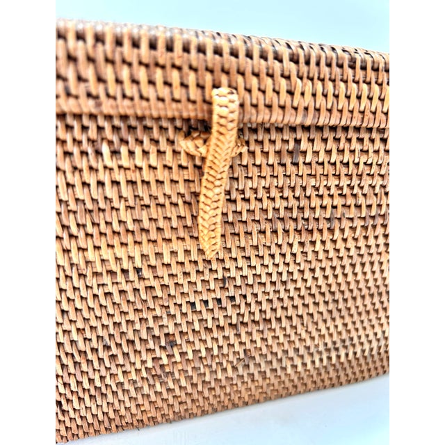 Brown Vintage Handwoven Rattan Storage Box – Southeast Asian Lidded Wicker Basket With Toggle Closure For Sale - Image 8 of 9