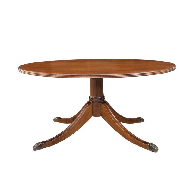 Neoclassical Vintage Duncan Phyfe Style Mahogany Oval Coffee Table – Federal Neoclassical Pedestal Base With Reeded Saber Legs & Brass Claw Feet For Sale - Image 3 of 9