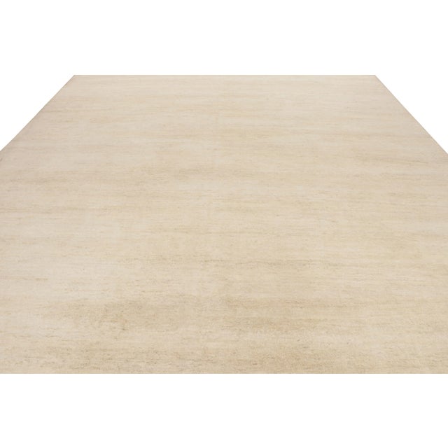 Modern Rug & Kilim’s Modern Textural Oversized Rug With Striae of Beige For Sale - Image 3 of 7