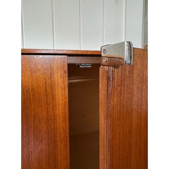 1960s Walnut Florence Knoll Credenza, Attributed For Sale - Image 10 of 12