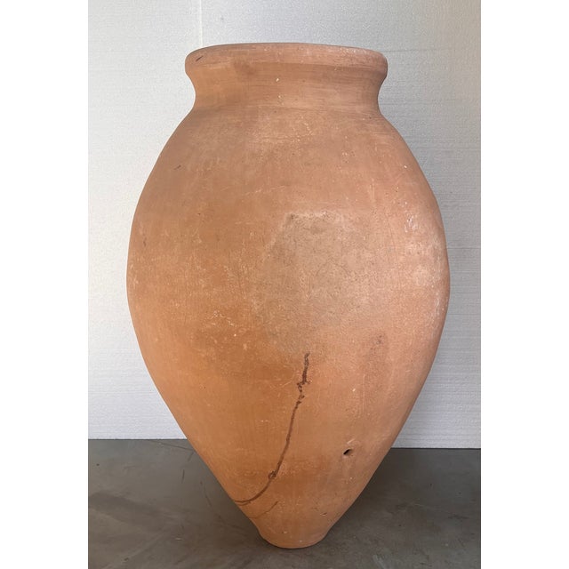 This fabulous handmade terracotta pot originated in the Provençal town of Biot and was used to store olive oil. In perfect...
