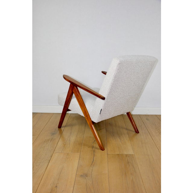 1970s Vintage B-310 Var Lounge Chair in White Structural Bouclé, 1970s For Sale - Image 5 of 9