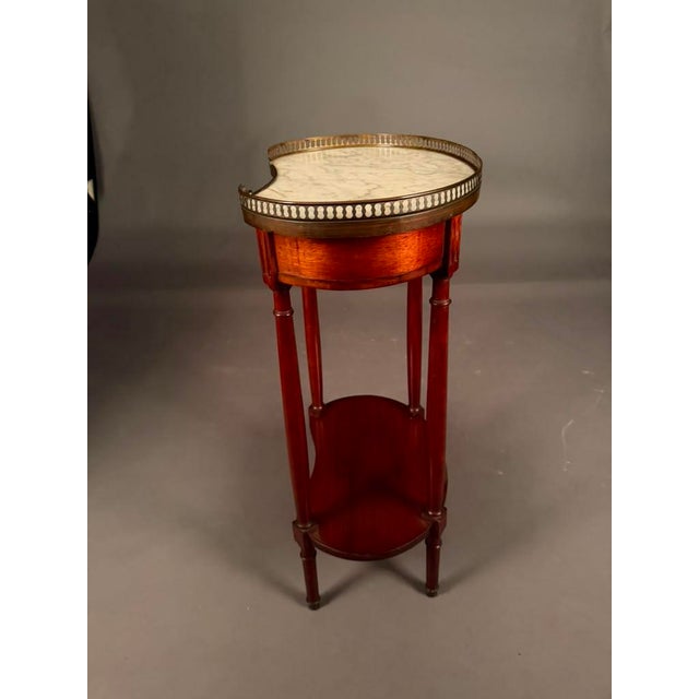Late 19th Century French Louis XVI Style Mahogany Kidney-Shaped Side Table With Marble Top & Brass Gallery, C. 1890 For Sale - Image 5 of 12