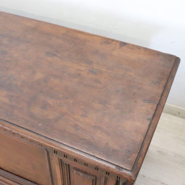 17th Century Chest in Walnut For Sale - Image 6 of 18
