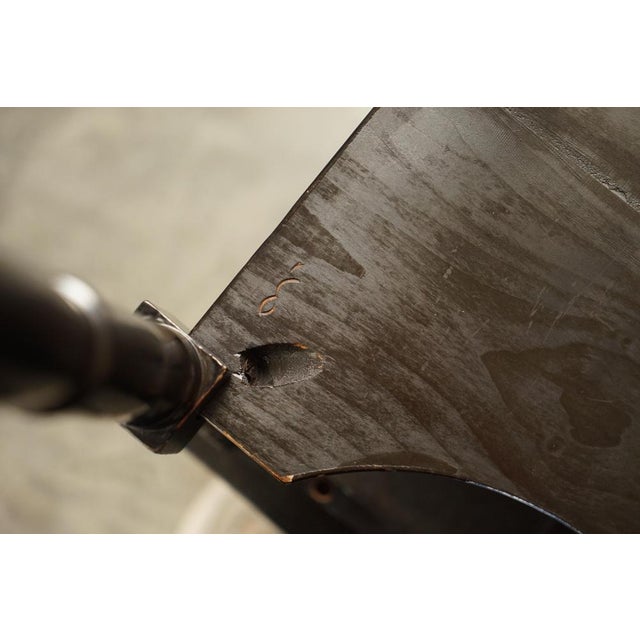 Chinese Chinoiserie Lacqurered Tables, 1880s, Set of 2 For Sale - Image 13 of 18