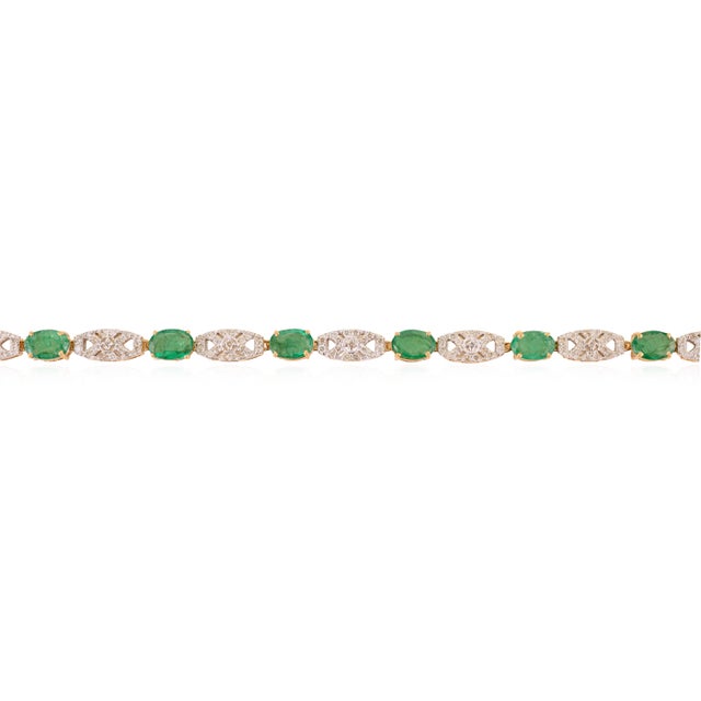 Contemporary 3.55 Ct Emerald & Diamond Art Deco 20th Century Bracelet in 18k Yellow Gold For Sale - Image 3 of 14