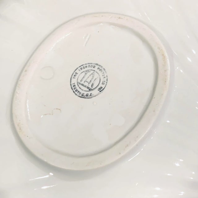 Vintage Trenton Pottery Oysters & Shrimps Serving Plate With Perforated Well, Usa c.1940 For Sale In Miami - Image 6 of 8