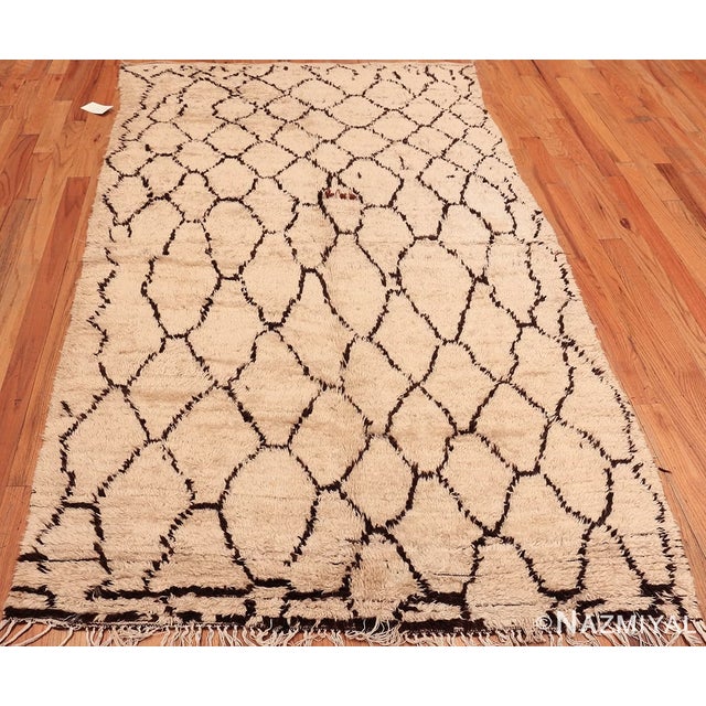 Beautiful Tribal Berber Vintage Moroccan Rug, Country of Origin: Morocco, Circa Date: Mid 20th Century