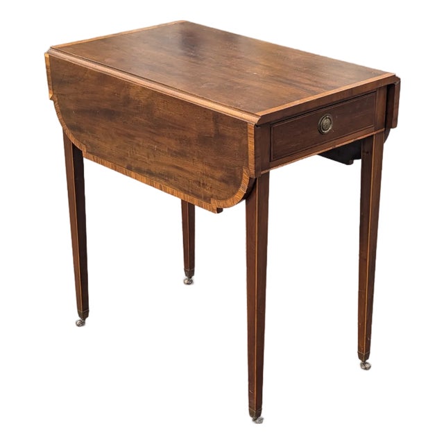 Early 20th Century Federal Mahogany Inlaid Pembroke Drop-Leaf Table For Sale