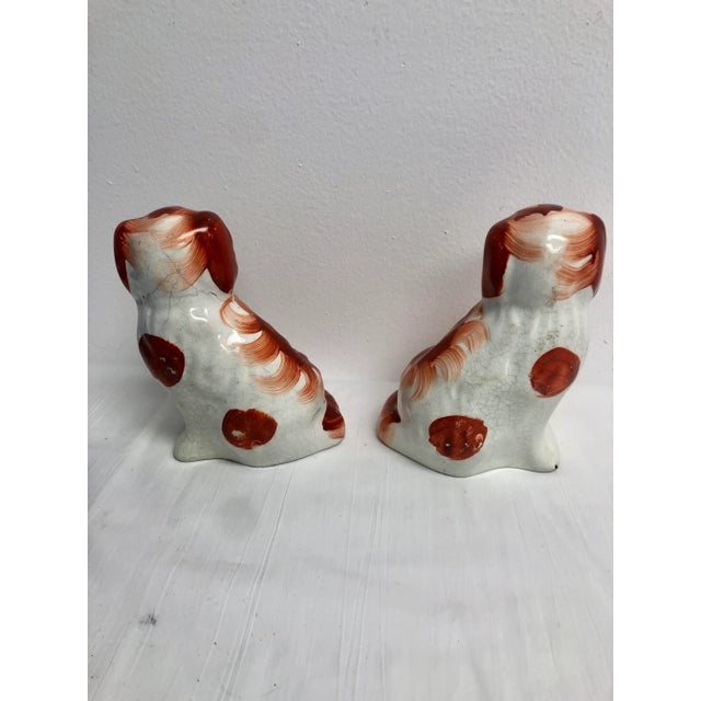 English Antique 1870's Red & White Staffordshire Dogs - a Pair For Sale - Image 3 of 5