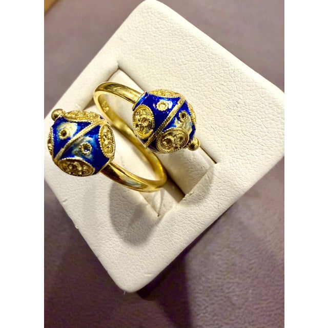 Metal Two Enamel Balls Bypass Cocktail Ring Size 4 in 18 Karat Yellow Gold, 4.4 Gm For Sale - Image 7 of 18
