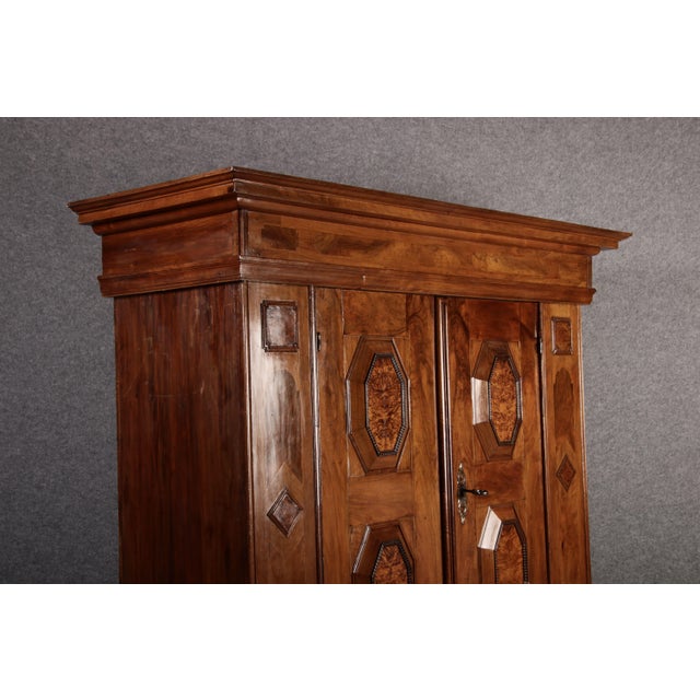 Antique Baroque Cabinet in Walnut, 1700 For Sale - Image 11 of 18