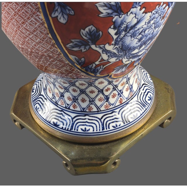Vintage Table Lamps Floral Asian Japanese Imari Brass Base - a Pair For Sale - Image 16 of 17