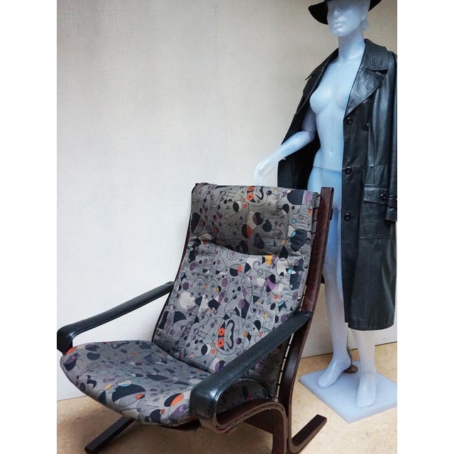 1970s Vintage Siësta Lounge Chair by Ingmar Relling for Westnofa with Joan Miro Upholstery, 1970s For Sale - Image 5 of 17