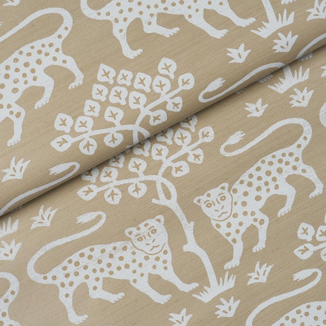 Schumacher Sample - Schumacher Woodland Leopard Sisal Wallcovering In Beige For Sale - Image 4 of 6
