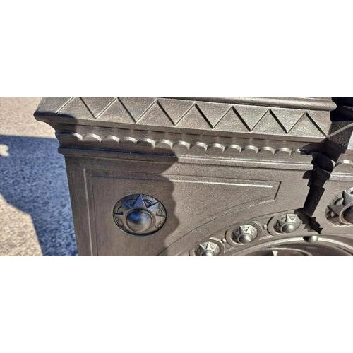 Victorian Cast Iron Fireplace with Integrated Mantel and Grate For Sale - Image 10 of 14