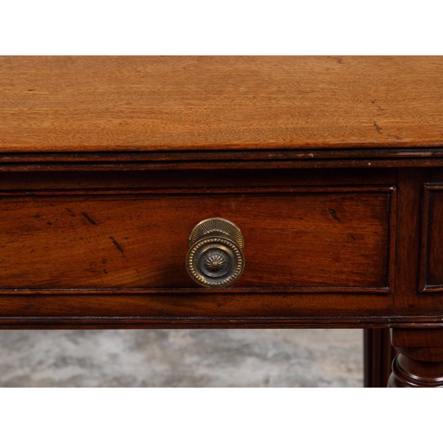 English 19th Century Mahogany Table with Compartment, Drawer and Reeded Legs For Sale In Atlanta - Image 6 of 12