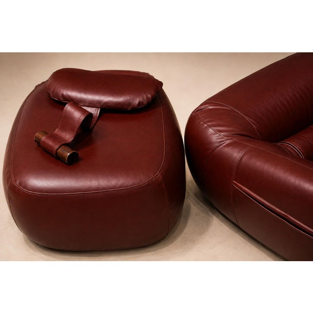 Mid-Century Modern Mp-113 Lounge Chair With Ottoman in Original Faux Leather by Percival Lafer, Brasil, 1970s For Sale - Image 3 of 18