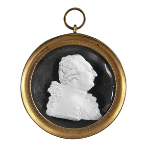Antique Early 19th Century French Empire Desprez Sulphide Glass Silhouette Portrait Cameo Medallion of Louis XVI in Gilt Bronze Frame