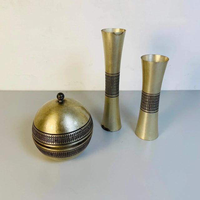 Mid-Century Italian Modern Metal Centerpieces, 1970s, Set of 3 For Sale - Image 4 of 17