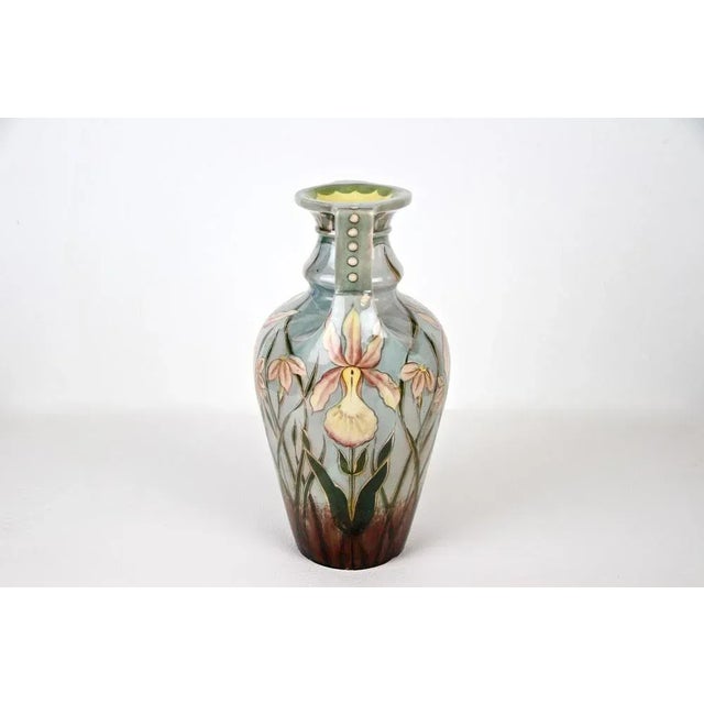 Art Nouveau Majolica Vase by Gerbing & Stephan, Bohemia, 1910s For Sale - Image 5 of 13