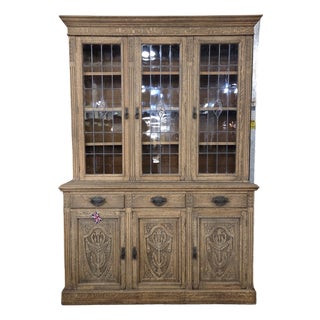 English Late 19th Century Light Oak Carved Base and Glazed Top Bookcase For Sale