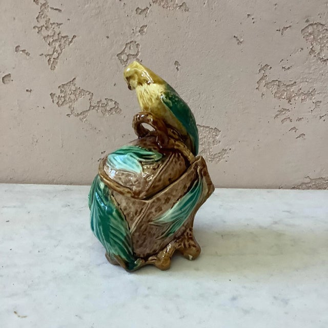 19th Majolica Parrot Tobacco Jar Onnaing For Sale - Image 4 of 9