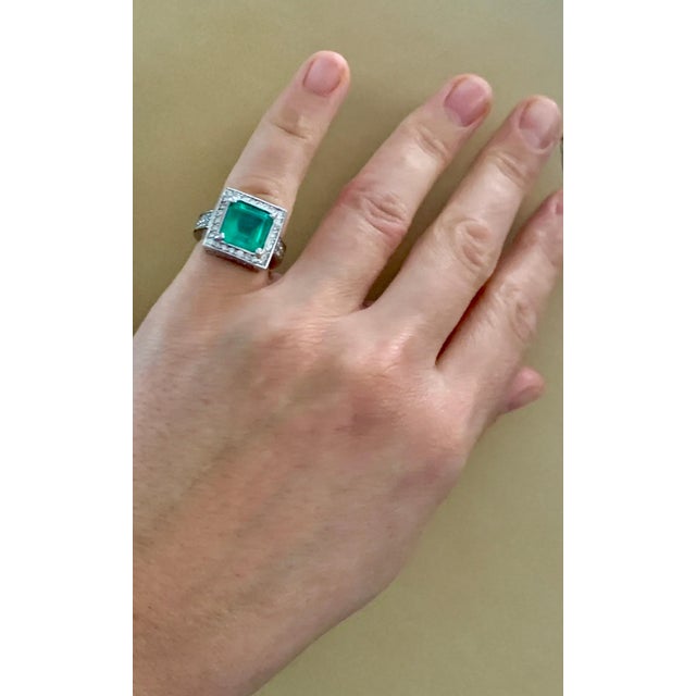 4 Carat Emerald Cut Colombian Emerald and Diamond Ring 14 Karat Gold Estate For Sale - Image 10 of 18