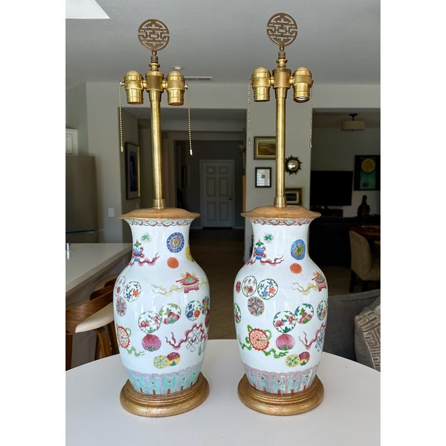 Chinese Pair 19th Century Chinese Marbro Famille Rose Porcelain Table Lamps For Sale - Image 3 of 18