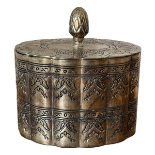 Vintage Silverplate Lidded Box With Pineapple Finial For Sale