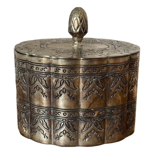 Vintage Silverplate Lidded Box With Pineapple Finial For Sale