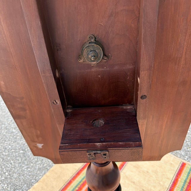 Antique Mahogany Tilt Top Candlestand, Pennsylvania, Circa 1820s–1840s For Sale - Image 4 of 12