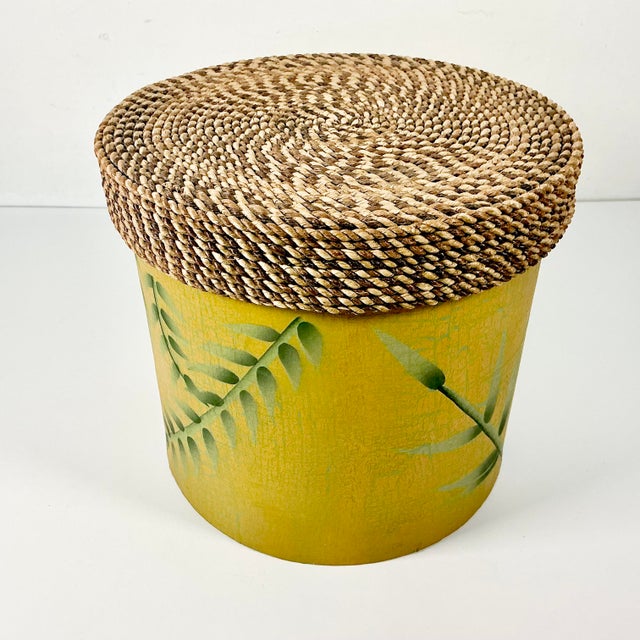 1990s Vintage Coastal Boho Chic Wicker Lidded Bamboo Leaf Motif Storage Box, Medium For Sale - Image 6 of 10