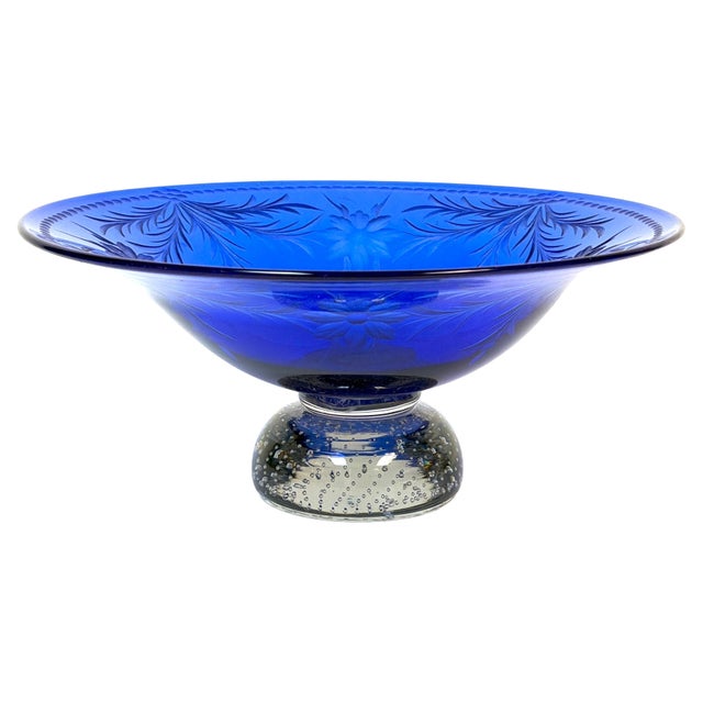 Traditional Pairpoint Cobalt Blue Engraved Floral Center Bowl Controlled Bubble Pedestal For Sale - Image 3 of 14