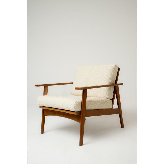 1990s MCM Lounge Chair in Boucle Pearl Fabric For Sale - Image 10 of 11