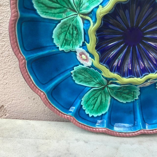 Victorian 1875 Worcester English Majolica Strawberry Plate For Sale - Image 3 of 11