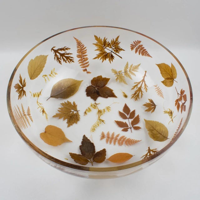 Mid-Century Modern Italian Resin Centerpiece Bowl with Leaves and Flowers Inclusions For Sale - Image 3 of 4