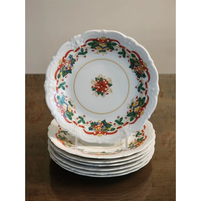 1990s Christmas Baronesse by Tirschenreuth - Hutschenreuther Porcelain China Accent Plates Set of 6 For Sale - Image 11 of 18