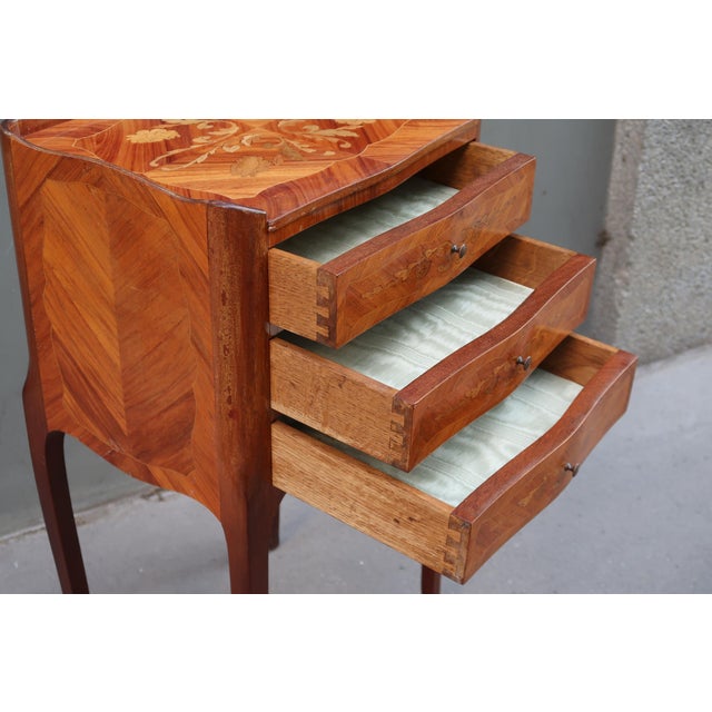French Antique Louis XV Style Side Table Nightstand For Sale In Los Angeles - Image 6 of 11