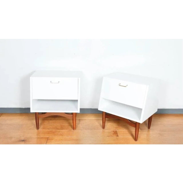 American of Martinsville 1970s American of Martinsville Nightstands - Set of 2 For Sale - Image 4 of 10