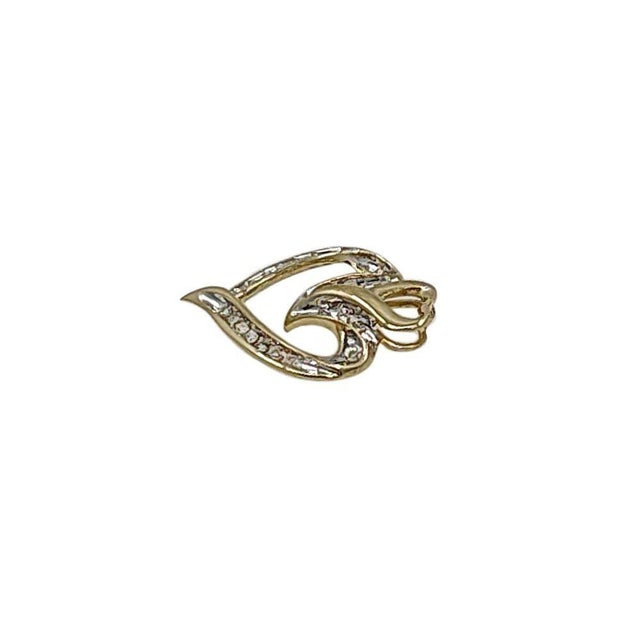 Contemporary .33 CTW Diamond Heart Pendant For Sale - Image 3 of 3