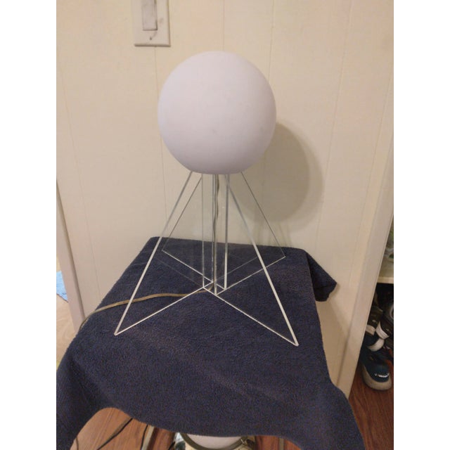 Geometric Lucite Minimalist Table Lamp For Sale In San Diego - Image 6 of 8