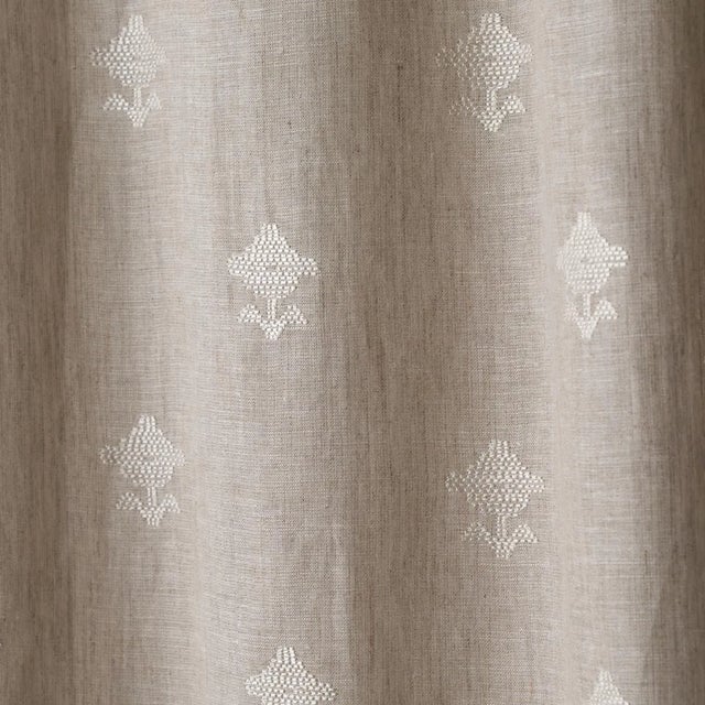 Sample - Schumacher Rubia Sheer Fabric in Natural For Sale