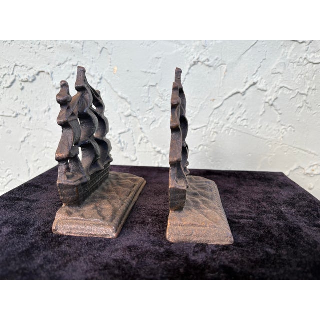 Vintage Cast Iron Uss Constitution “Old Ironsides” Ship Bookends – Nautical Americana, Set of Two For Sale In Orlando - Image 6 of 10